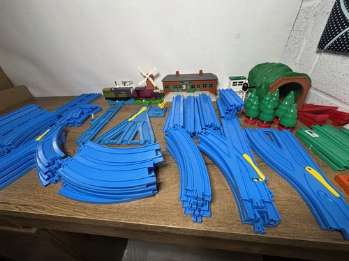 Tomica tomy trackmaster - tomica,