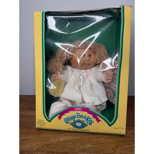 1985 cabbage patch kids doll - cabbage,