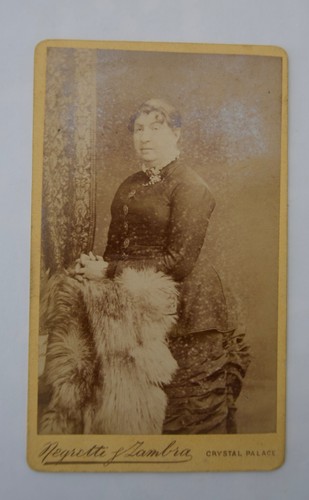 Cdv victorian lady leant on - victorian,
