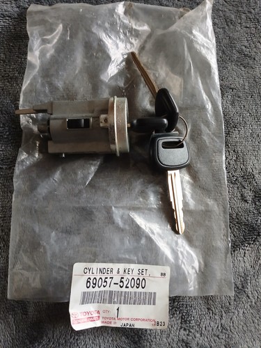 Genuine toyota yaris verso - toyota, yaris,verso