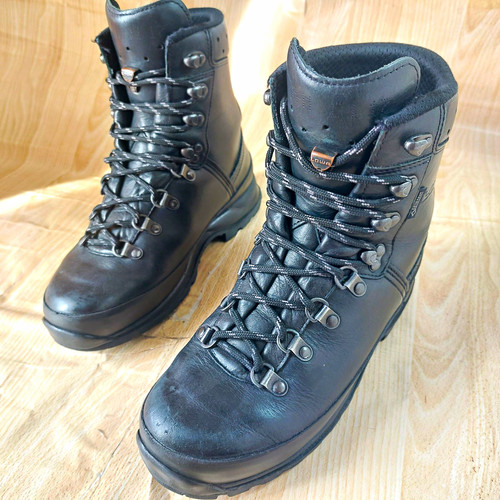 Lowa size black - size,