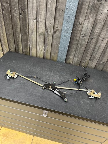 Mercedes slk r170 roof lock - mercedes,
