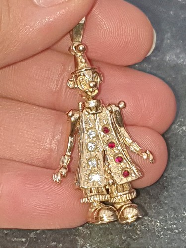 9ct gold articulated clown - 9ct,