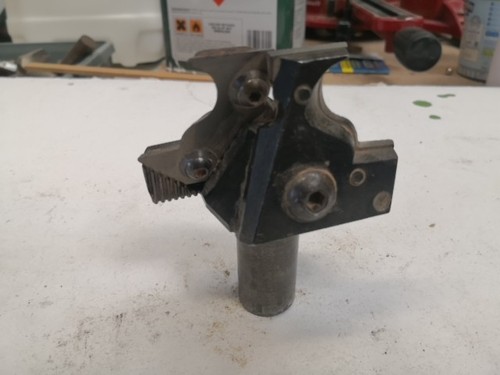 Router bit shank - 1",