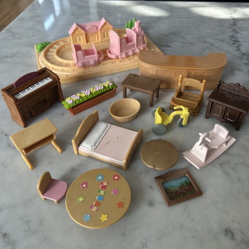 Sylvanian families replacement - families,