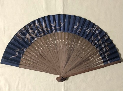 Bamboo pattern fan brown navy - bamboo,