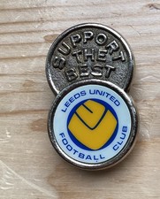 RARE 1970s VINTAGE LEEDS  UNITED F.C SUPPORT THE BEST INSERT BADGE Maker Coffer 