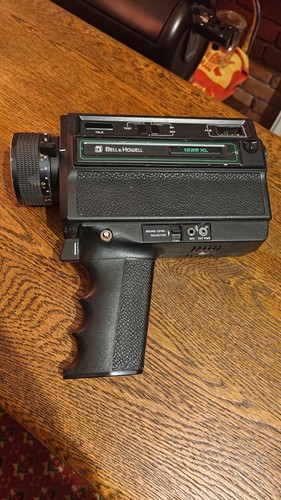 Vintage bell howell super 8 - &,