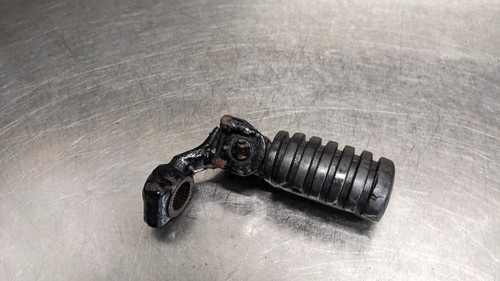 Yamaha dt175 left footrest lhs - left,