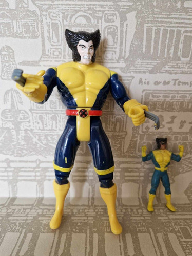 Marvel wolverine figure with - wolverine,