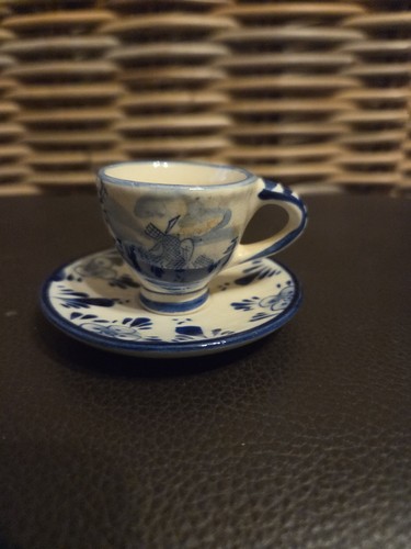 Hand painted delft - blue, cup