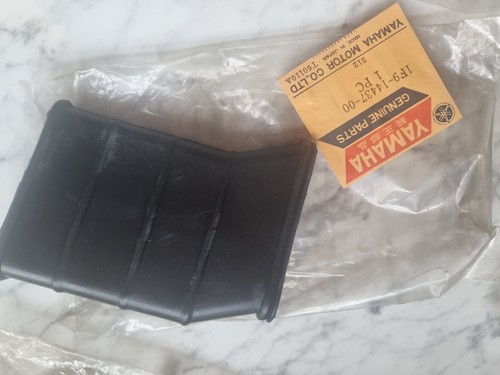 Yamaha dt125e intake rubber - yamaha,