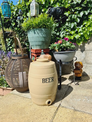 Stoneware beer keg - with, lid