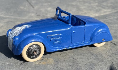 Dinky toy pre - pre, streamlined