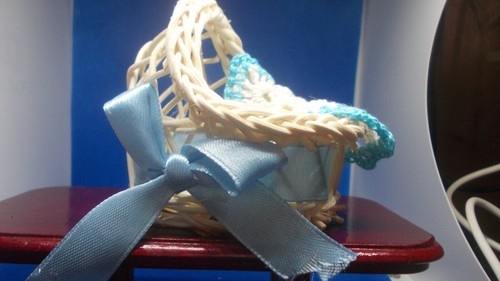 Wicker style moses - wicker,