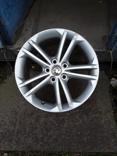 Vauxhall insignia alloy - 18",