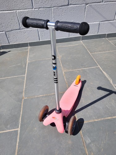 Micro mini pink scooter - mini,