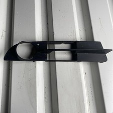 BMW 5 SERIES E60 E61 FRONT DRIVER RIGHT FOGLIGHT GRILL COVER Oem 7049244