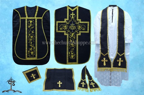 Black roman chasuble - black,