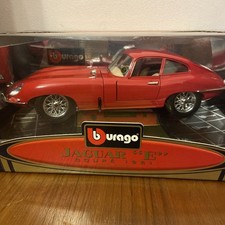 Burago 1:18 Die-cast Jaguar