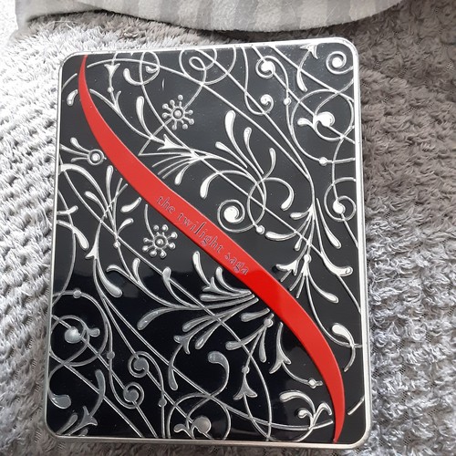 The twilight journals - the, keepsake