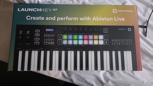 Novation launchkey black - novation, in