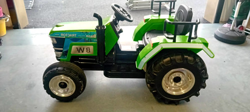 Kids ride tractor 12v - ride,
