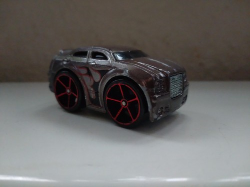 Hot wheels chrysler - chrysler, 300c