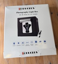 DUCLUS Light Box Photography