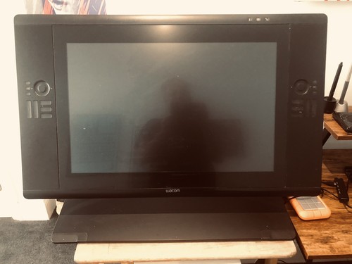 Wacom cintiq 24hd large - 24hd, 24”