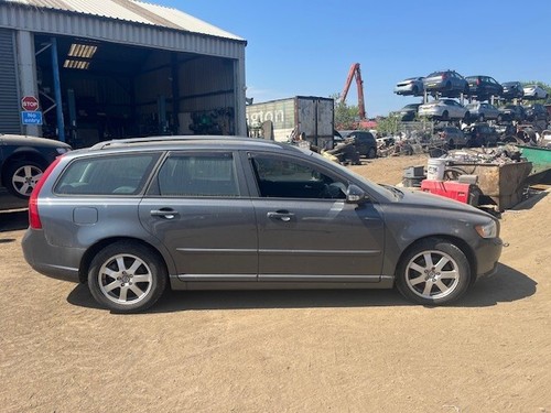 Volvo v50 breaking diesel - v50,