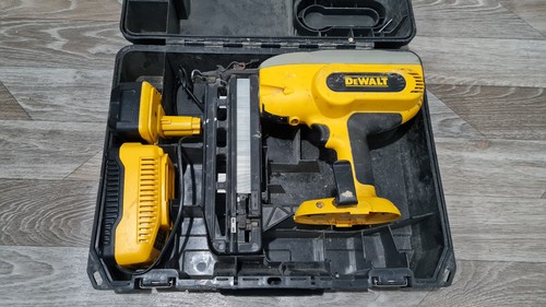Dewalt 18v nail gun dc616 - dewalt,