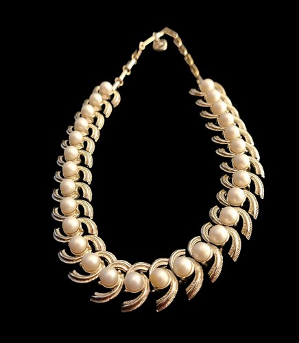 Vintage coro necklace gold - coro,