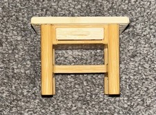 Bratz doll World Furniture - Chill Out Ski Cabin Lodge - Side Table Collectible 