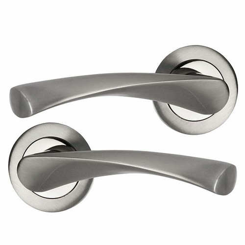 Twirl lever rose - on,