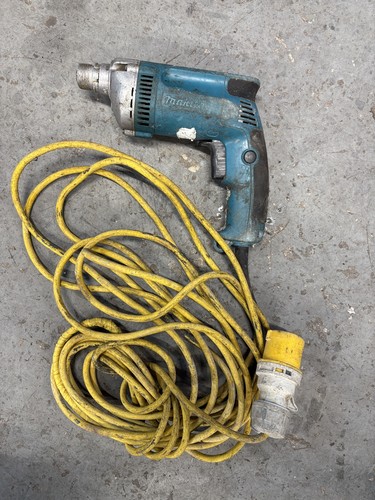 Makita 110v screw gun - screw,