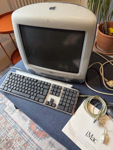 Vintage late 1990s apple - 1990s,