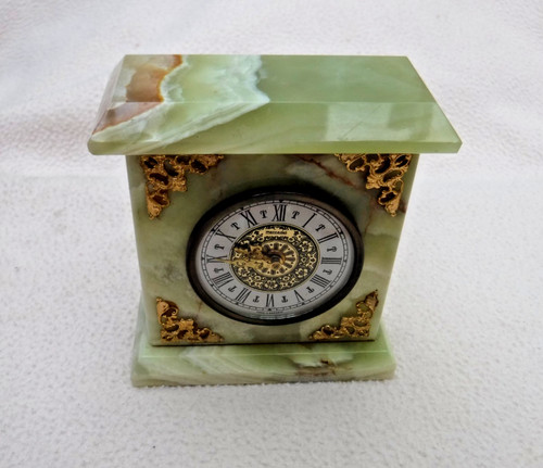 Vintage onyx mantle clock with - clock,