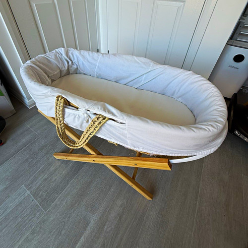 White wicker oval - white, basket