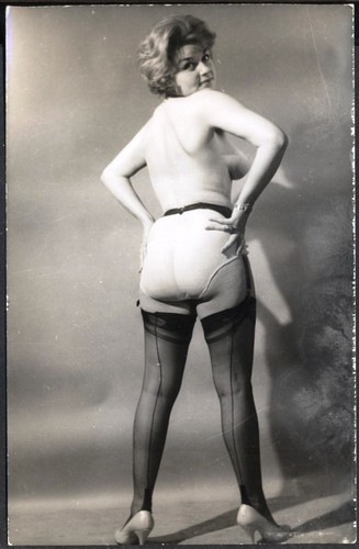 Original vintage nude pin - vintage, pin-up