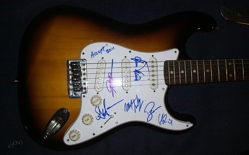 Accept signed guitar fender - accept,