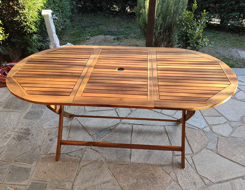 Large garden dining table - large,