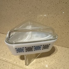 Vintage Pyrex Chelsea Serv-it