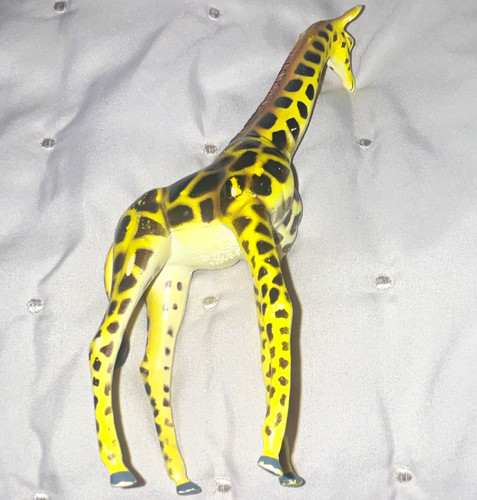 Giraffe plastic - giraffe,