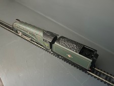 Hornby 00 Mallard steam