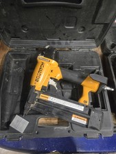 Bostitch Magnesium BT200 18 Gauge Brad Nailer w/Hard Case Preowned 70-1