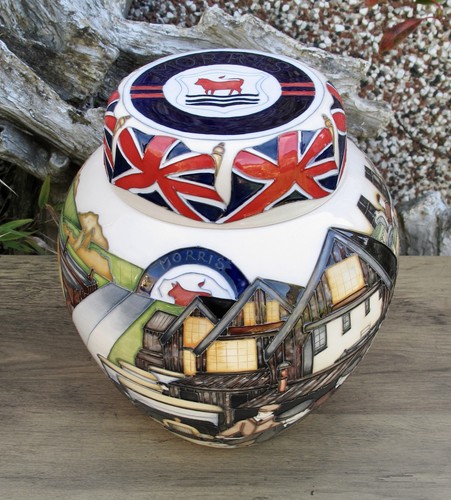 Moorcroft rare bullnose - rare,