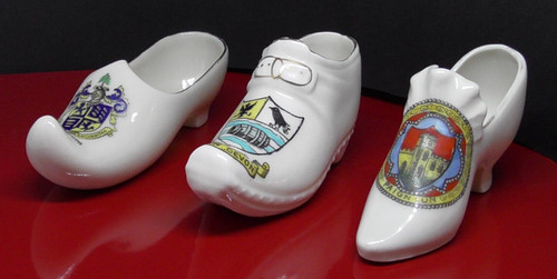 Crested china three shoes - crested,