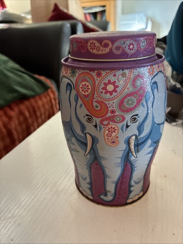 Williamson elephant embossed - elephant,