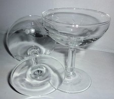2 STUNNING VINTAGE RETRO GLASS
